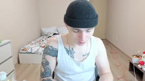 Snapshot of leo__miller chatting on 05-27-26, 04:48 LEO online show from 05-27-26, 04:48