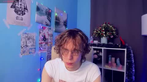 Leo online show from 12-01-25, 01:38