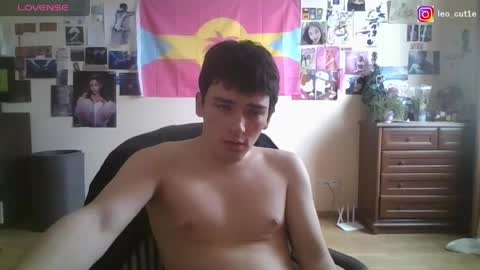 Snapshot of leo_cutie chatting on 03-21-26, 09:47 leo_cutie online show from 03-21-26, 09:47