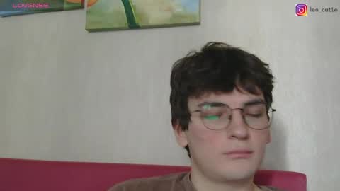 Snapshot of leo_cutie chatting on 05-16-26, 06:32 leo_cutie online show from 05-16-26, 06:32