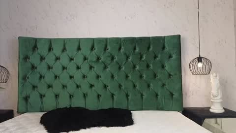 Snapshot of leo_delvey chatting on 12-21-24, 02:09 leo online show from 12-21-24, 02:09