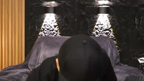 Leo  Diaz online show from 02-27-26, 01:49