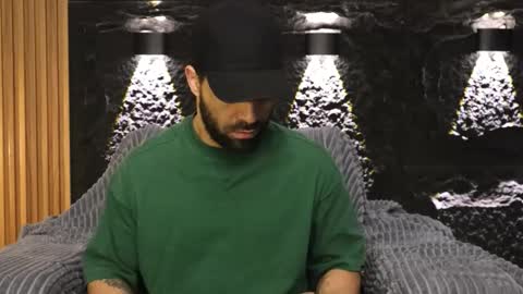 Leo  Diaz online show from 03-17-26, 01:54