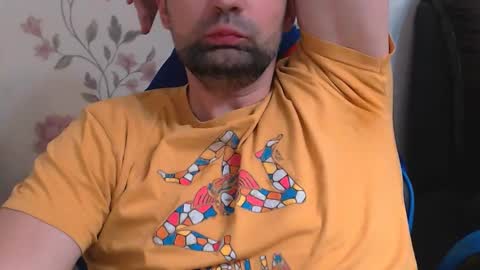 Snapshot of leo_gianni chatting on 05-19-26, 04:57 Leo Gianni online show from 05-19-26, 04:57