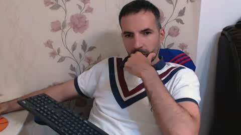 Snapshot of leo_gianni chatting on 06-12-26, 01:32 Leo Gianni online show from 06-12-26, 01:32