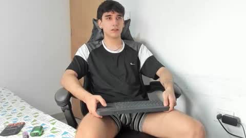 Leo Jones online show from 10-01-25, 06:25