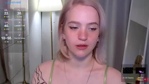 Snapshot of leo_lulu chatting on 03-04-25, 03:59 Ashly online show from 03-04-25, 03:59