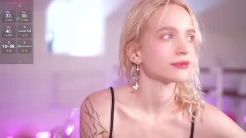 Snapshot of leo_lulu chatting on 10-29-25, 09:22 Ashly online show from 10-29-25, 09:22