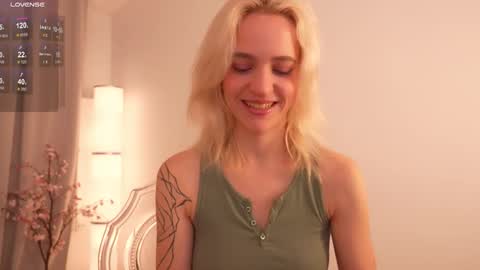 Snapshot of leo_lulu chatting on 11-09-25, 09:40 Ashly online show from 11-09-25, 09:40