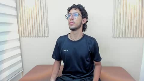 Snapshot of leo_sanz6 chatting on 05-25-26, 12:11 LEO online show from 05-25-26, 12:11