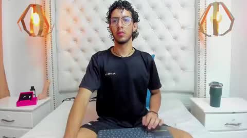 Snapshot of leo_sanz6 chatting on 06-23-26, 12:25 LEO online show from 06-23-26, 12:25