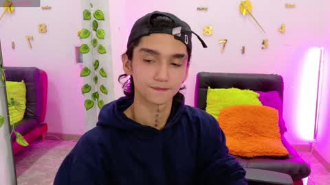 Snapshot of leoadamss chatting on 01-13-25, 04:30 Leo online show from 01-13-25, 04:30