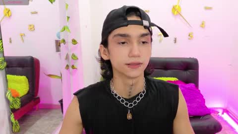 Snapshot of leoadamss chatting on 03-05-25, 01:39 Leo online show from 03-05-25, 01:39