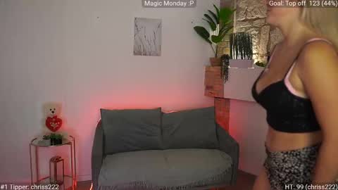 leokitty  online show from 01-12-26, 02:00