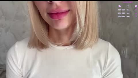 Snapshot of leomaainslie chatting on 06-26-26, 07:24 Adele online show from 06-26-26, 07:24