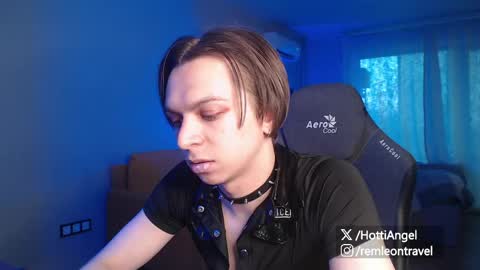 Leon online show from 04-13-26, 03:50