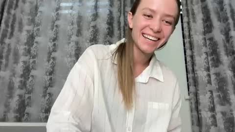 Snapshot of leona_grand chatting on 06-24-26, 02:05 Emma online show from 06-24-26, 02:05
