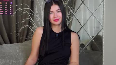 Mila online show from 02-07-26, 01:20