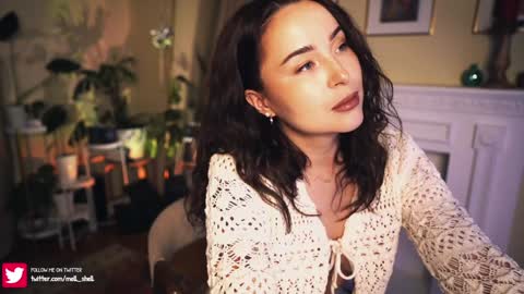 Snapshot of leonamell chatting on 12-10-24, 10:05 Leo online show from 12-10-24, 10:05