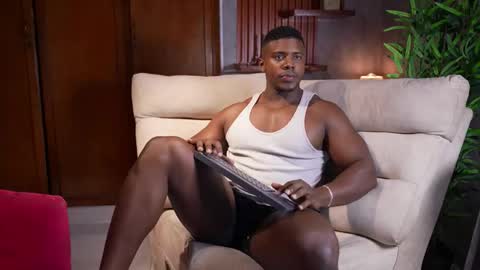 Leandro jones online show from 10-25-25, 01:02