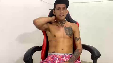 Snapshot of leonardo_twinks chatting on 10-21-25, 06:03 Leonardo Adams online show from 10-21-25, 06:03