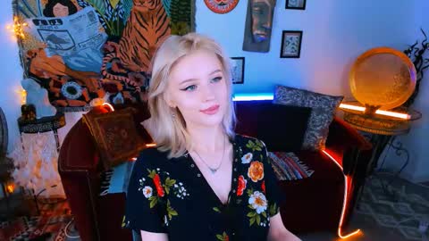 Snapshot of leonastone chatting on 09-13-25, 05:24 leonastone online show from 09-13-25, 05:24