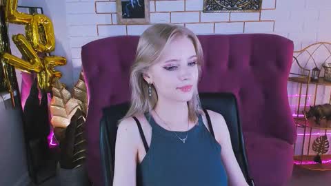 Snapshot of leonastone chatting on 10-09-25, 05:11 leonastone online show from 10-09-25, 05:11