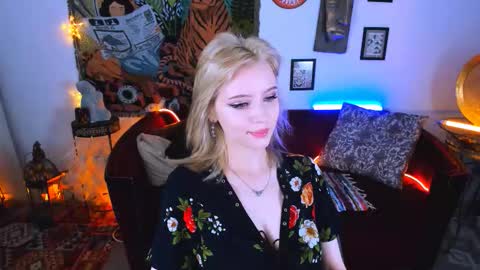 Snapshot of leonastone chatting on 10-15-25, 05:24 leonastone online show from 10-15-25, 05:24