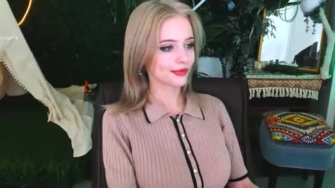 Snapshot of leonastone chatting on 12-03-25, 06:06 leonastone online show from 12-03-25, 06:06