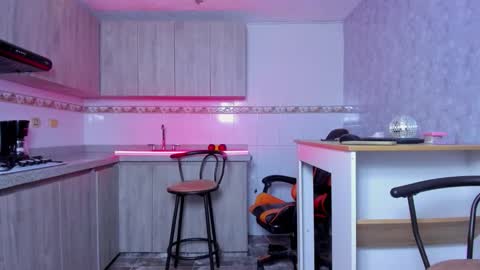 Tom Rider online show from 12-20-25, 07:43