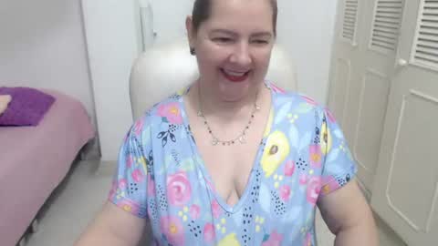 leonela   online show from 07-02-26, 08:59