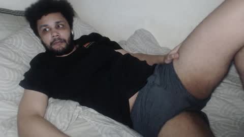 Snapshot of leonevans33 chatting on 02-01-26, 09:57 LSE online show from 02-01-26, 09:57