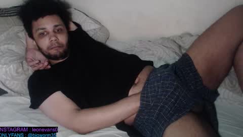 Snapshot of leonevans33 chatting on 02-07-26, 11:25 LSE online show from 02-07-26, 11:25