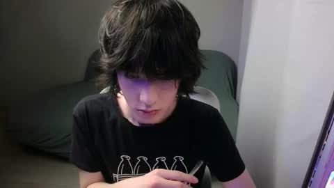 Snapshot of leonkissboy chatting on 02-06-26, 02:53 leonkissboy online show from 02-06-26, 02:53