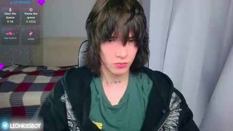 Snapshot of leonkissboy chatting on 07-02-26, 04:35 leonkissboy online show from 07-02-26, 04:35