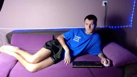 Leon online show from 01-11-25, 08:43