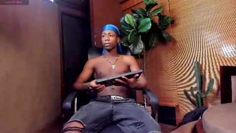 Leon  online show from 06-19-26, 11:36
