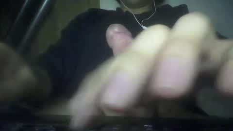 Snapshot of leoonel_95 chatting on 12-18-25, 05:02 leoonel_95 online show from 12-18-25, 05:02