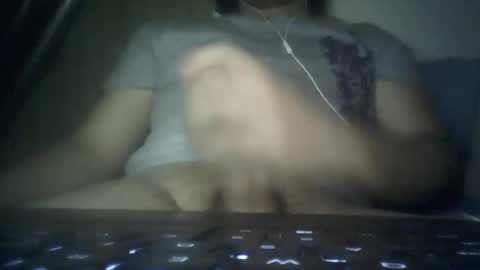 leoonel_95 online show from 04-03-26, 03:48