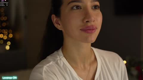 Leora online show from 12-24-24, 07:44