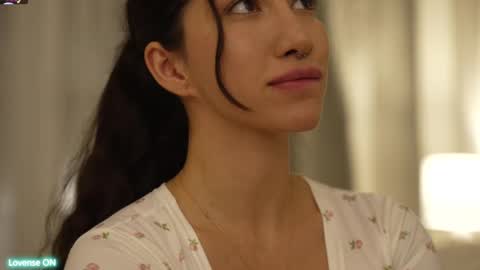 Leora online show from 02-09-25, 04:40