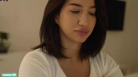 Leora online show from 02-22-25, 05:13