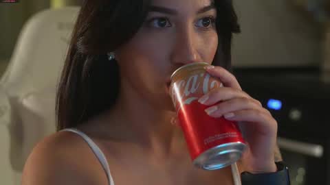 Leora online show from 09-26-25, 05:17