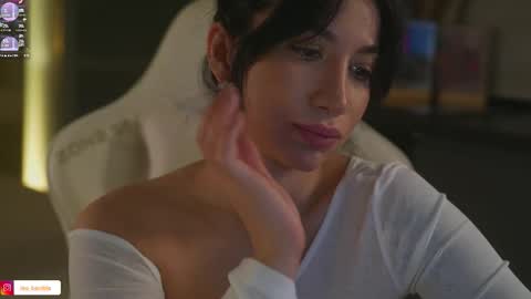 Leora online show from 10-17-25, 05:15