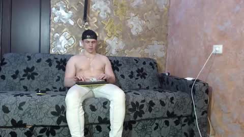 leoroman online show from 02-16-25, 03:48