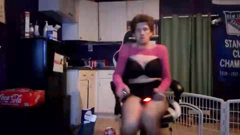 Snapshot of leppard6148 chatting on 12-02-25, 06:41 Keith online show from 12-02-25, 06:41