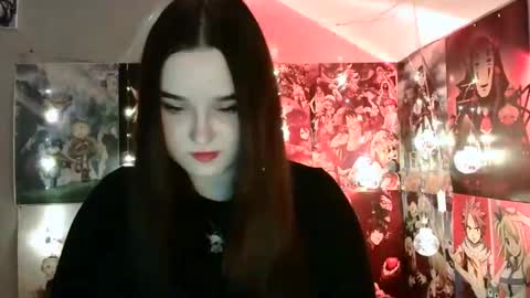 Snapshot of leraaa72 chatting on 12-18-24, 08:09 little secret online show from 12-18-24, 08:09