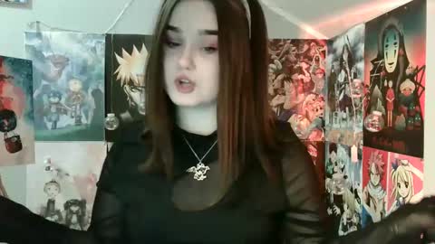 Snapshot of leraaa72 chatting on 02-07-25, 08:01 little secret online show from 02-07-25, 08:01