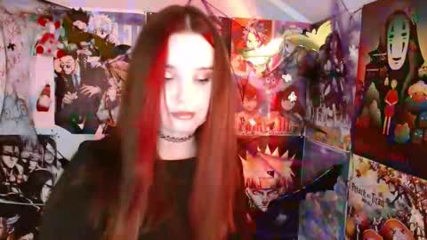 Snapshot of leraaa72 chatting on 10-31-25, 07:20 little secret online show from 10-31-25, 07:20