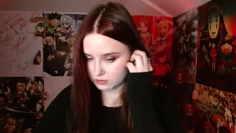 Snapshot of leraaa72 chatting on 11-24-25, 07:46 little secret online show from 11-24-25, 07:46